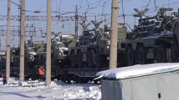Военная недостаточность: зачем в Белоруссию прибывают части из России